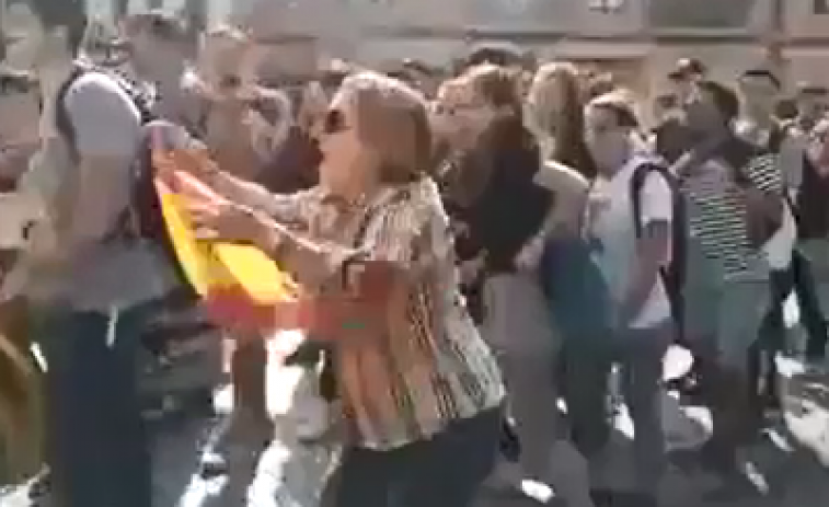 Un detenido por la agresión a la mujer con una bandera española en Tarragona