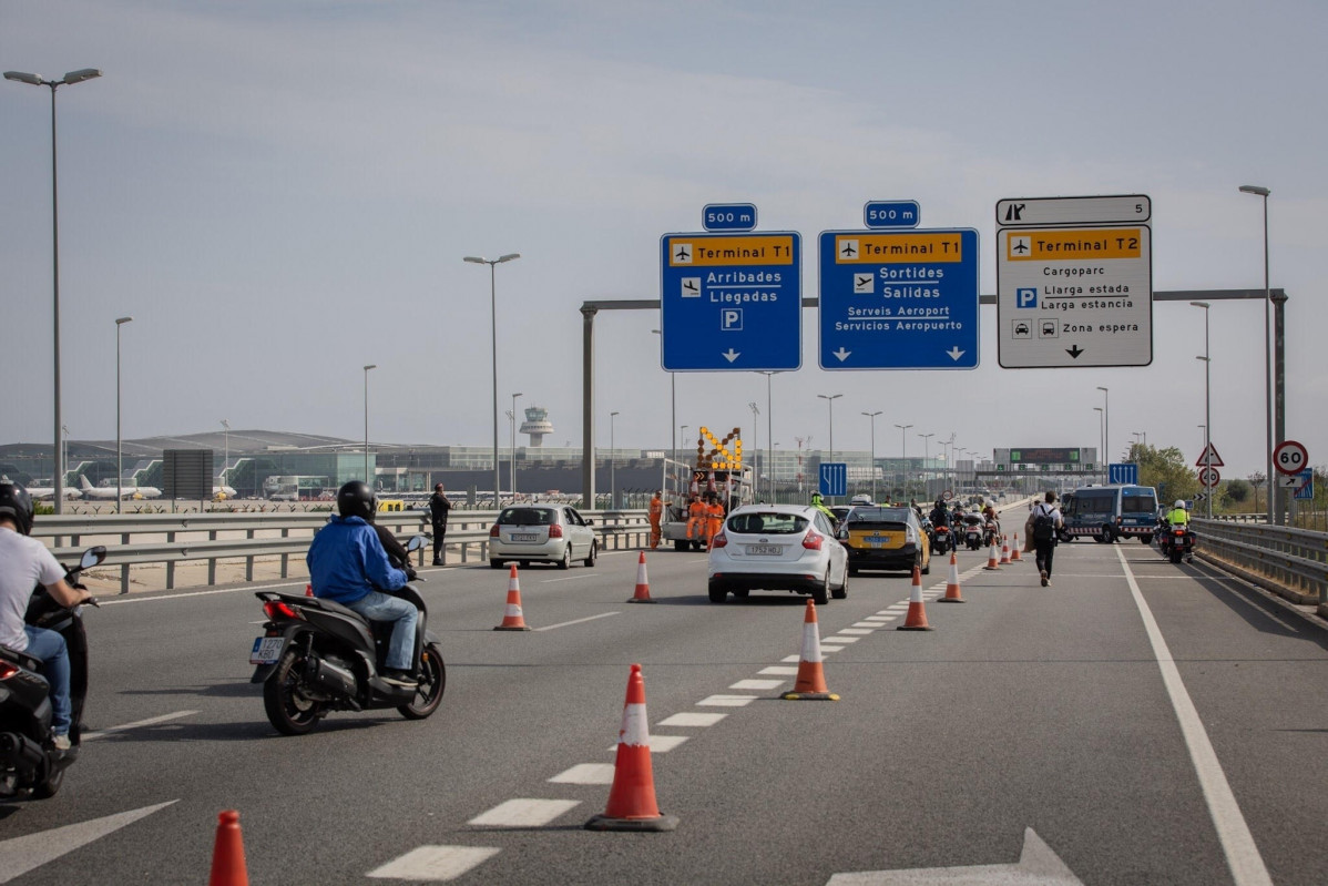 Acceso al aeropuerto de Barcelona durante una protesta