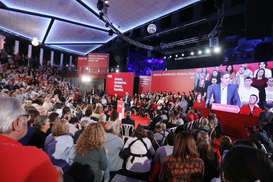 El líder del PSOE, Pedro Sánchez, en un mitin en Cádiz en la precampaña del 10