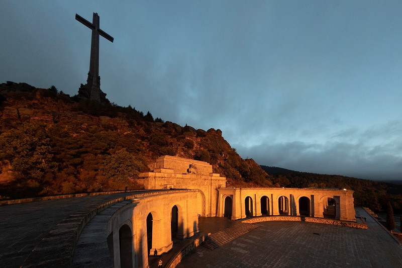 Vista de la basílica del valle de los caídos