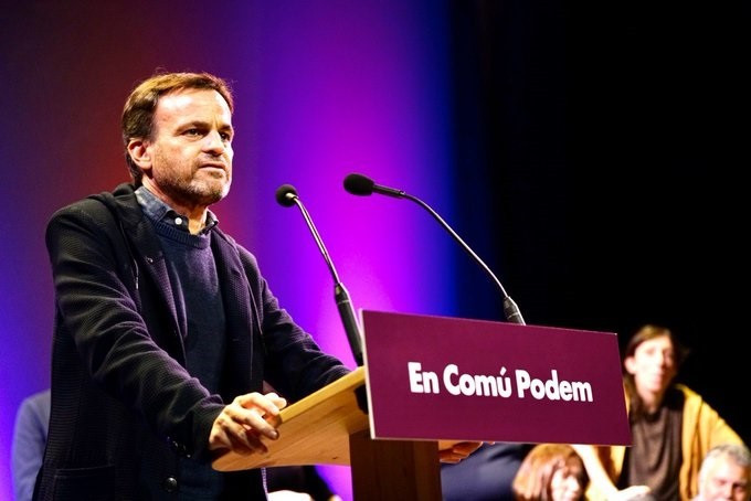 Jaume Asens (comuns) en un mitin en Blanes cierre de campaña