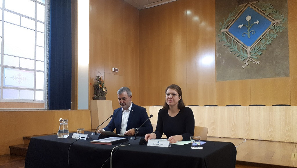 El primer teniente de alcalde de Barcelona, Jaume Collboni, y la teniente de alcalde de Urbanismo, Janet Sanz