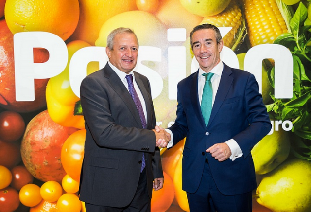 NgelVillafrancapresidentdeOIVEiJuanAntonioAlcarazdirectorgeneraldeCaixaBank