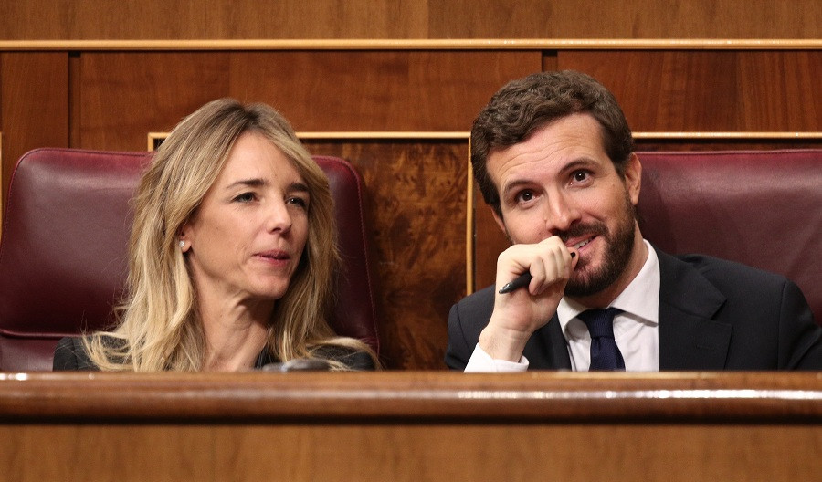 Cayetana Álvarez de Toledo y Pablo Casado en el Congreso