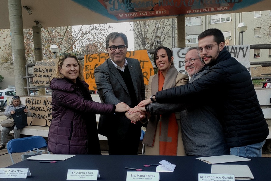 Estudian si derriban pisos en Sabadell
