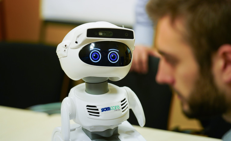 Prueba piloto en Barcelona: ¿Puede un robot ayudar a una persona mayor que vive sola?