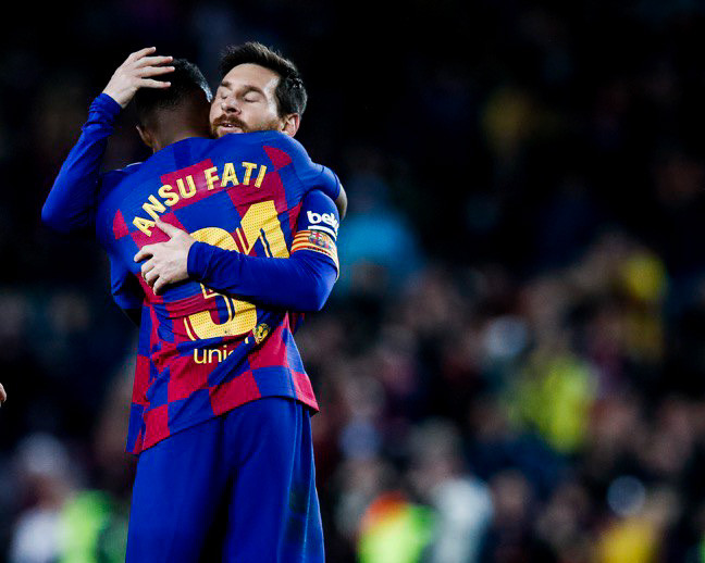 Messi abraza Ansu Fati
