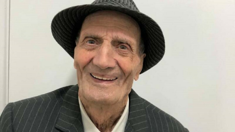 ​Giovanni tiene 101 años y el Reino Unido pide a sus padres que confirmen su identidad