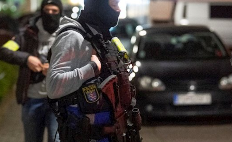 Tres detenidos tras ataque terrorista en una sinagoga de Manchester