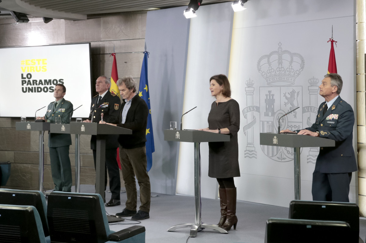 Rueda de prensa convocada para informar de las últimas novedades sobre la situación del Covid-19 en España,
