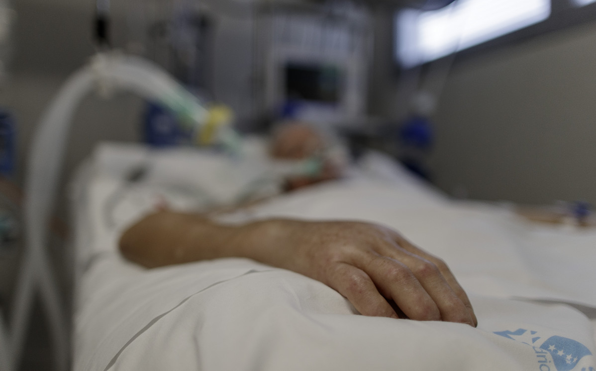 Situación de un paciente ingresado en la Unidad de Cuidados Intensivos del Hospital Infanta Sofía en San Sebastián de los Reyes (Madrid) donde el responsable de la UCI del centro, Ángel González 