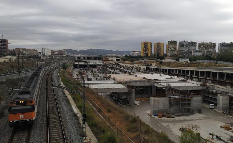 Las obras de La Sagrera obligarán a reducir los trayectos de la R1 durante el verano