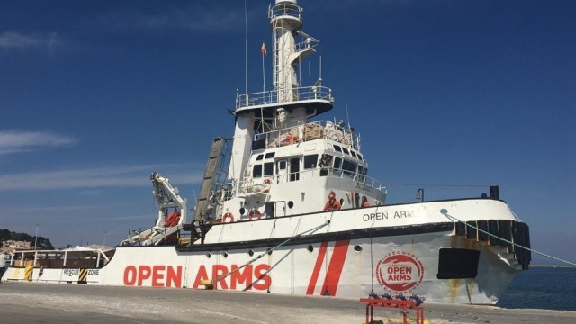 Open Arms para sus barcos para rescatar a los ancianos de las residencias catalanas