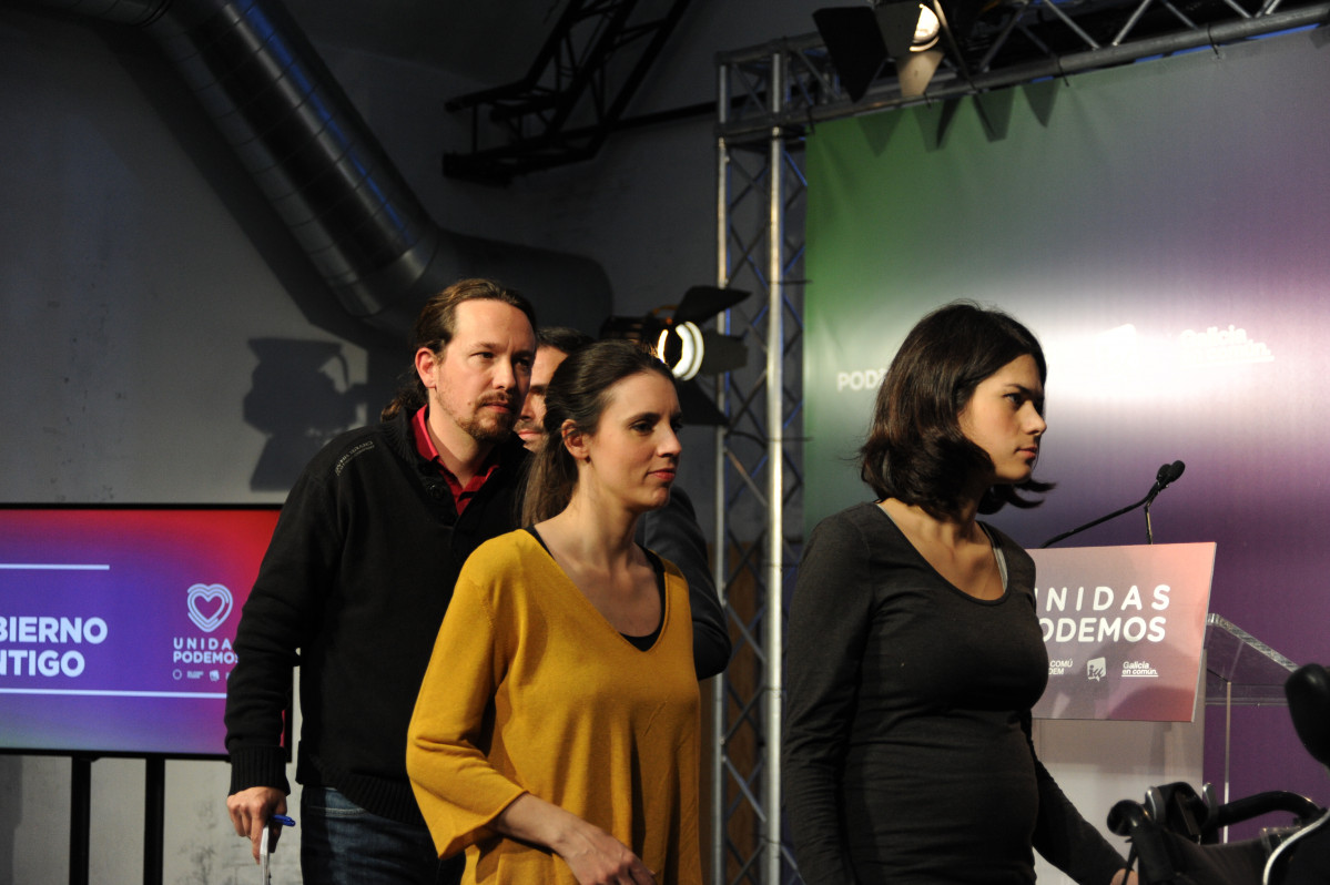 (I-D) El candidato del partido a la Presidencia del Gobierno, Pablo Iglesias;  la número dos de Unidas Podemos al Congreso por Madrid, Irene Montero y la portavoz de Unidas Podemos en la Asamblea de 