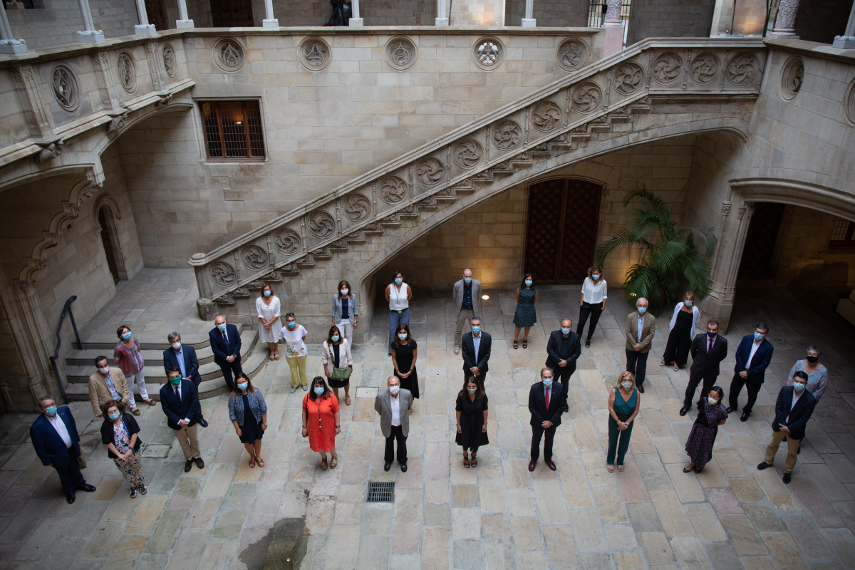 El president de la Generalitat de Cataluña, Quim Torra, preside la reunión constitutiva del comité de expertos para la transformación del sistema público de salud, en el Palau de la Generalitat, Barcelona, Cataluña (España), a 16 de julio de 2020.