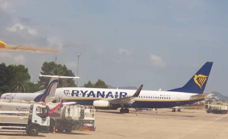​Ryanair quiere imponer a su plantilla en España un recorte salarial del 60 %
