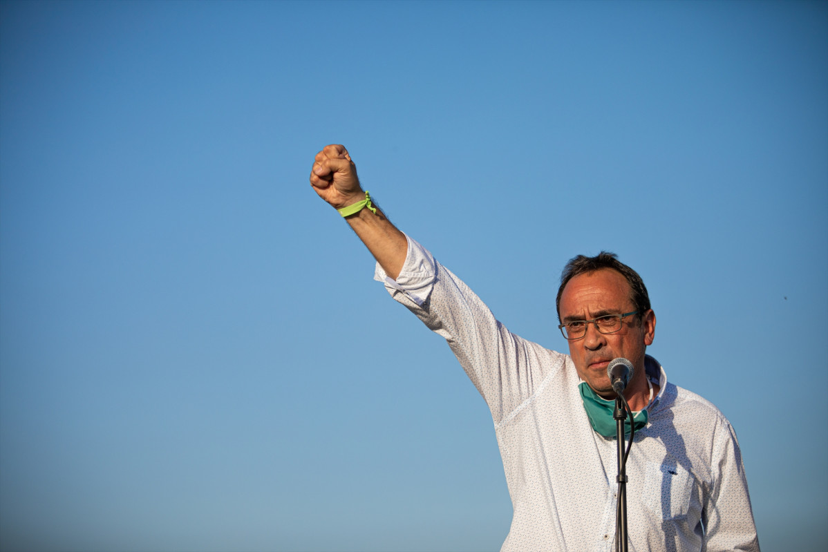 L'exconseller Josep Rull intervé en la compareixença dels presos de l'1-O abans de tornar a ingressar a la presó de Sant Joan de Vilatorrada. Barcelona, Catalunya (Espanya), 28 de juliol del 2020.