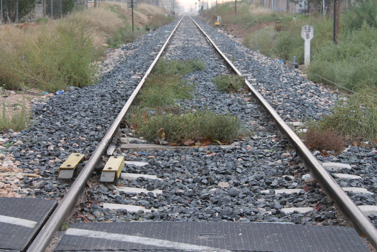 Algunas estaciones de Renfe amanecen cortadas por vandalismo en la Diada
