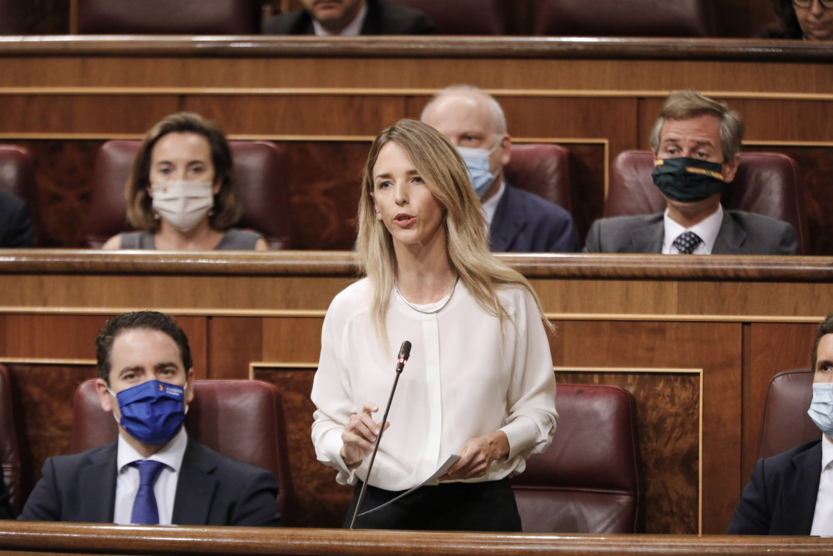La portavoz parlamentaria del PP, Cayetana Álvarez de Toledo, interviene durante la penúltima sesión plenaria en el Congreso de los Diputados antes del paréntesis estival, en Madrid (España), a 2