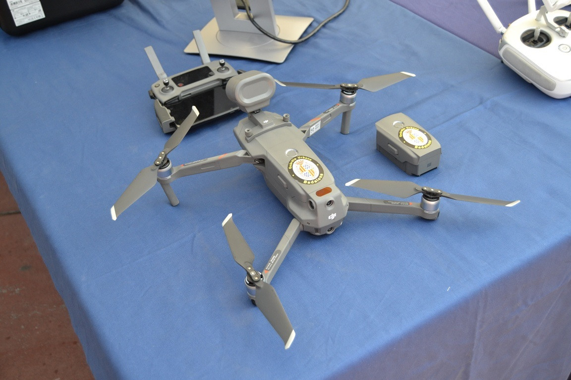 La Guardia Urbana de Badalona (Barcelona) estrena un dron para vigilar las ocupaciones de inmuebles en la ciudad. En Badalona, el 13 de agosto de 2020.