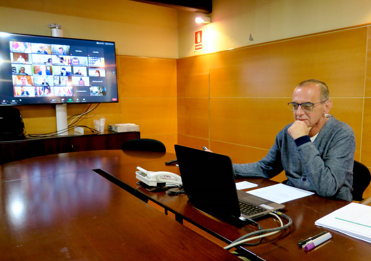 El alcalde de Lleida, Miquel Pueyo, en la reunión telemática con alcaldes del Estado, el 1 de septiembre de 2020.