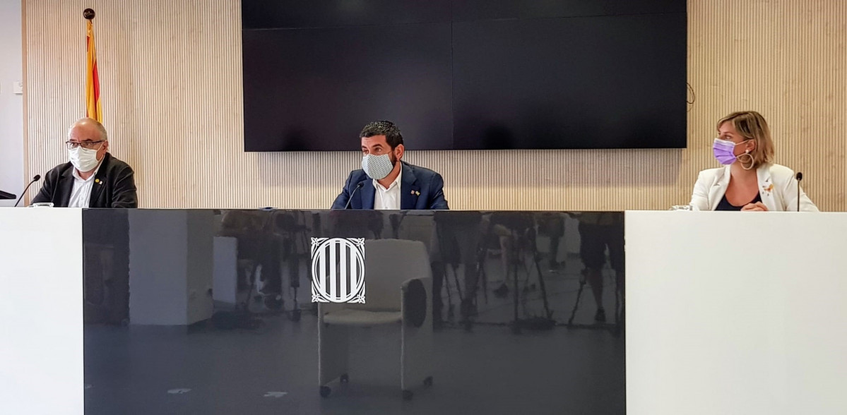 Els consellers Josep Bargalló, Chakir el Homrani i Alba Vergés, en roda de premsa