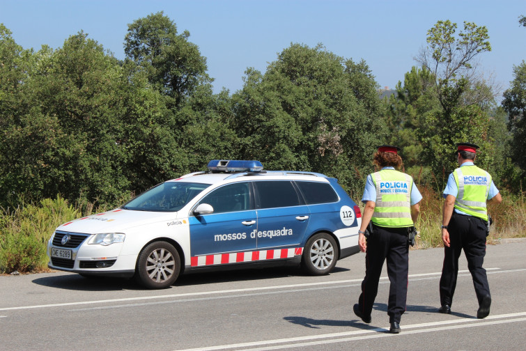 Muere en un accidente el pasajero delantero de un camión de basura en la N-260 en Pedret i Marzà