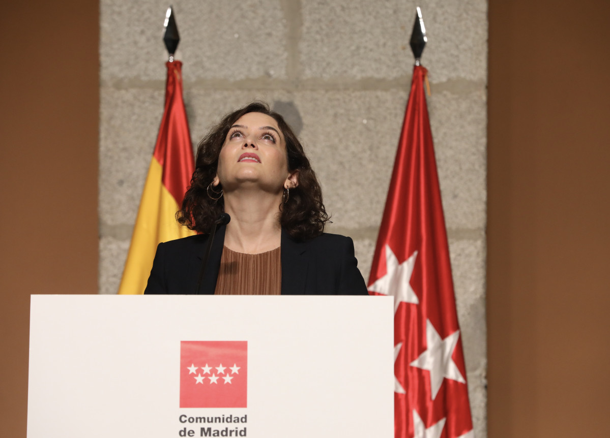 La presidenta de la Comunidad de Madrid, Isabel Díaz Ayuso, durante su comparecencia en rueda de prensa para detallar las nuevas medidas en la región ante el COVID-19, en la Real Casa de Correos, Ma