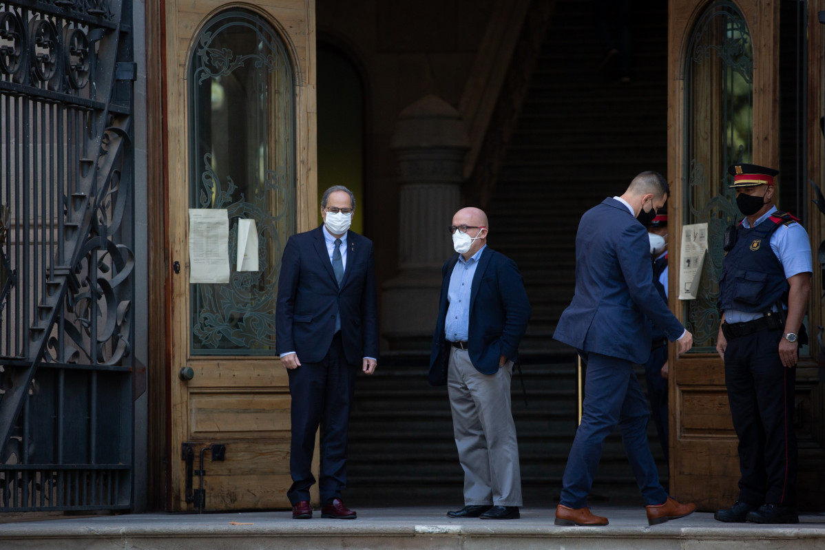 El presidente de la Generalitat, Quim Torra, entra en el TSJC para declarar por una segunda causa de desobediencia acompañado de su abogado, Gonzalo Boye