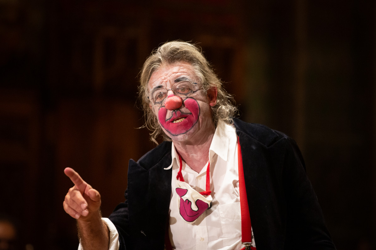 El pallasso Tortell Poltrona durant el pregó de la Mercè 2020 a Barcelona, Catalunya (Espanya), a 23 de setembre de 2020.  El pallasso professional Tortell Poltrona --pseudònim artístic de Jaume Mateu?és el pregoner de les festes de la Mercè de Barcelo