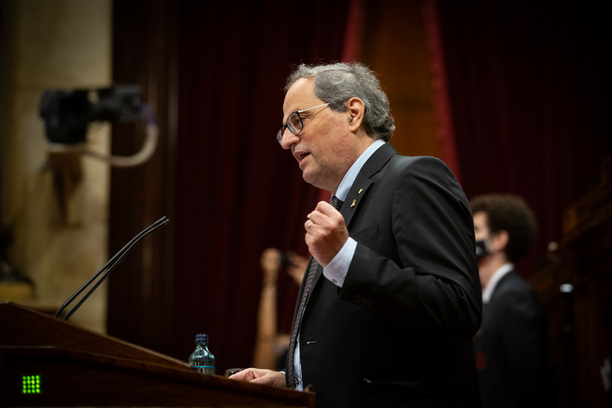 El ya expresidente de la Generalitat Quim Torra interviene durante una sesión plenaria monográfica en el Parlament sobre su inhabilitación, en Barcelona, Catalunya (España), a 30 de septiembre de 