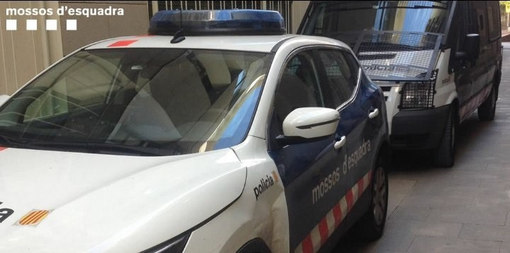 Detenido por forzar dos cajas de donativos de la iglesia en Santa Coloma de Gramenet
