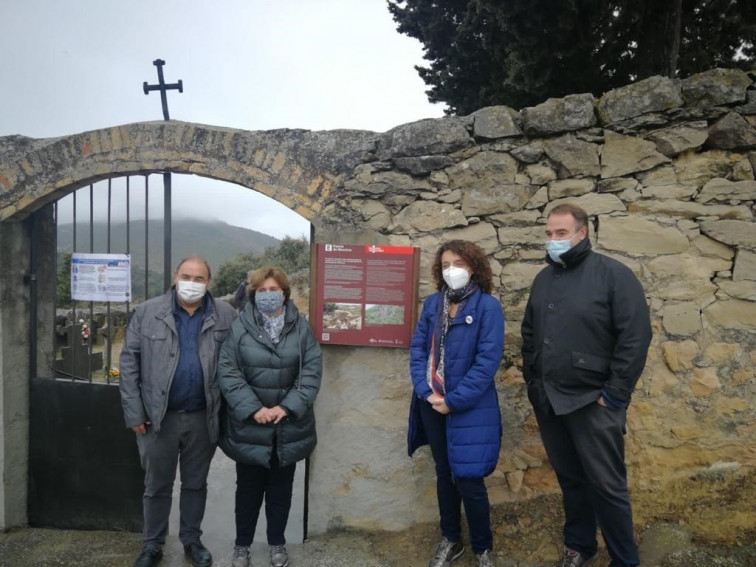 Enterrados en Foradada (Lleida) los restos de dos soldados republicanos sin identificar