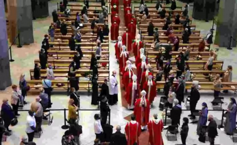 AUDIO: Dos representantes del Ayuntamiento de Barcelona participaron en la polémica misa de 600 personas de Sagrada Familia