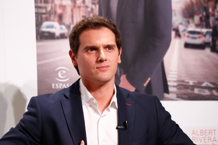 Rivera se prepara para volver a la política acercándose al PP