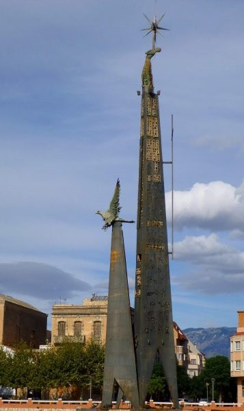 El Ayuntamiento de Tortosa descataloga el monumento de la Batalla del Ebro
