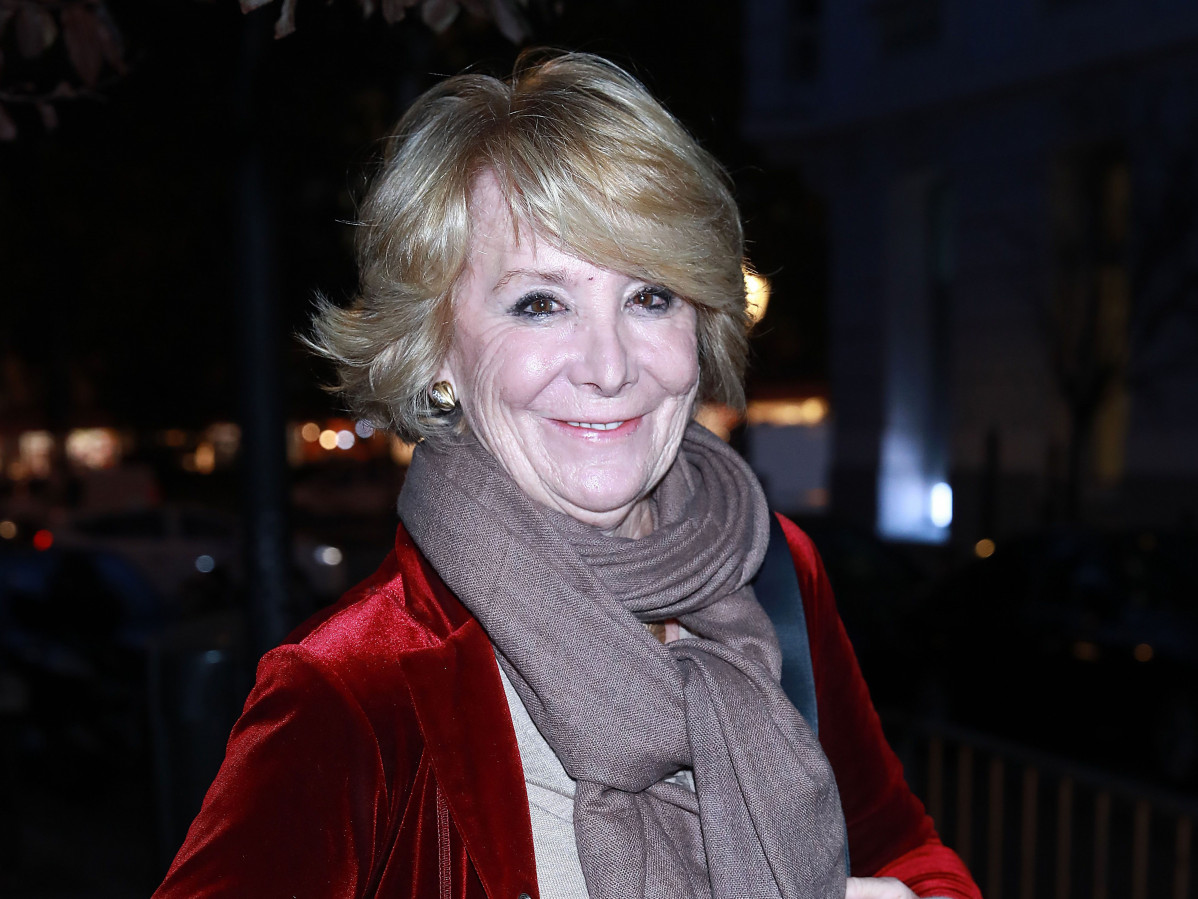 Esperanza Aguirre, en una imagen de archivo, se muestra positiva con el último contratiempo de salud de su marido, Fernando Ramírez de Haro