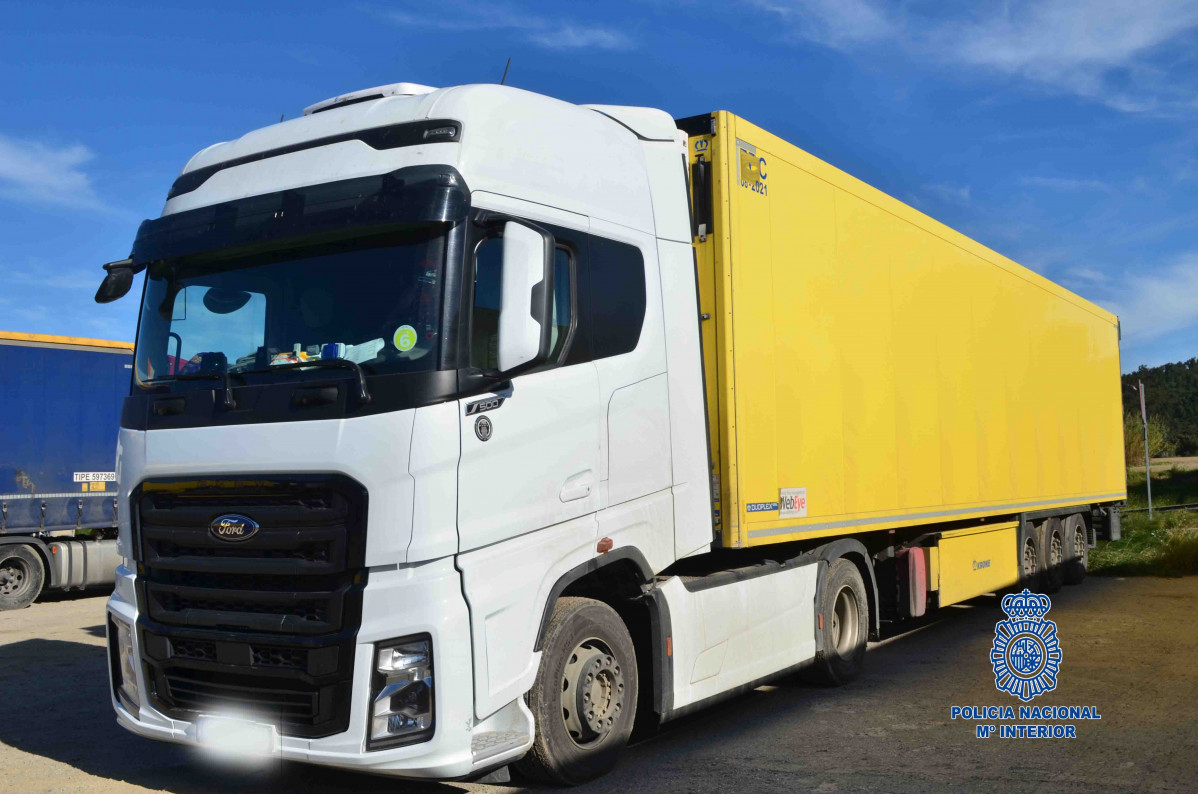 Sucesos.- Detenidos dos camioneros por presunto tráfico de personas en la Jonquera (Girona)