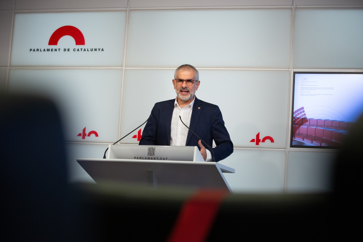 El líder de Cs en Catalunya, Carlos Carrizosa, interviene en una rueda de prensa convocada ante los medios, en Barcelona, Cataluña, (España), a 11 de noviembre de 2020.