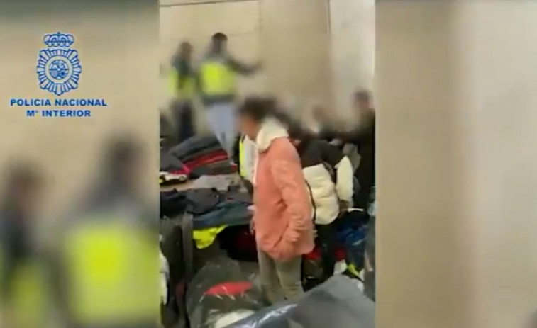 ​VÍDEO: La policía descubre un zulo donde se ocultaban extranjeros explotados por una empresa