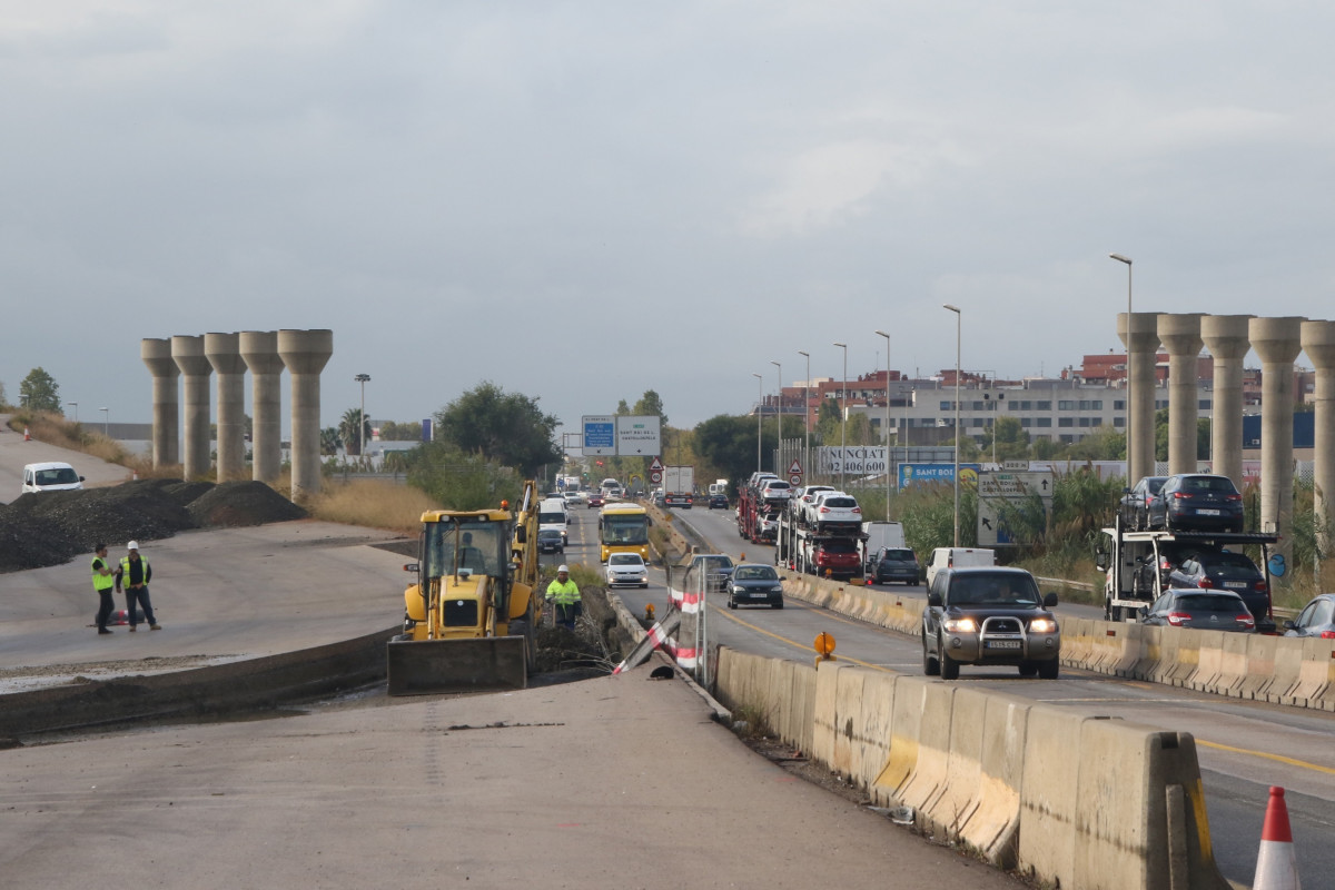 Obres en el vial de la C-245