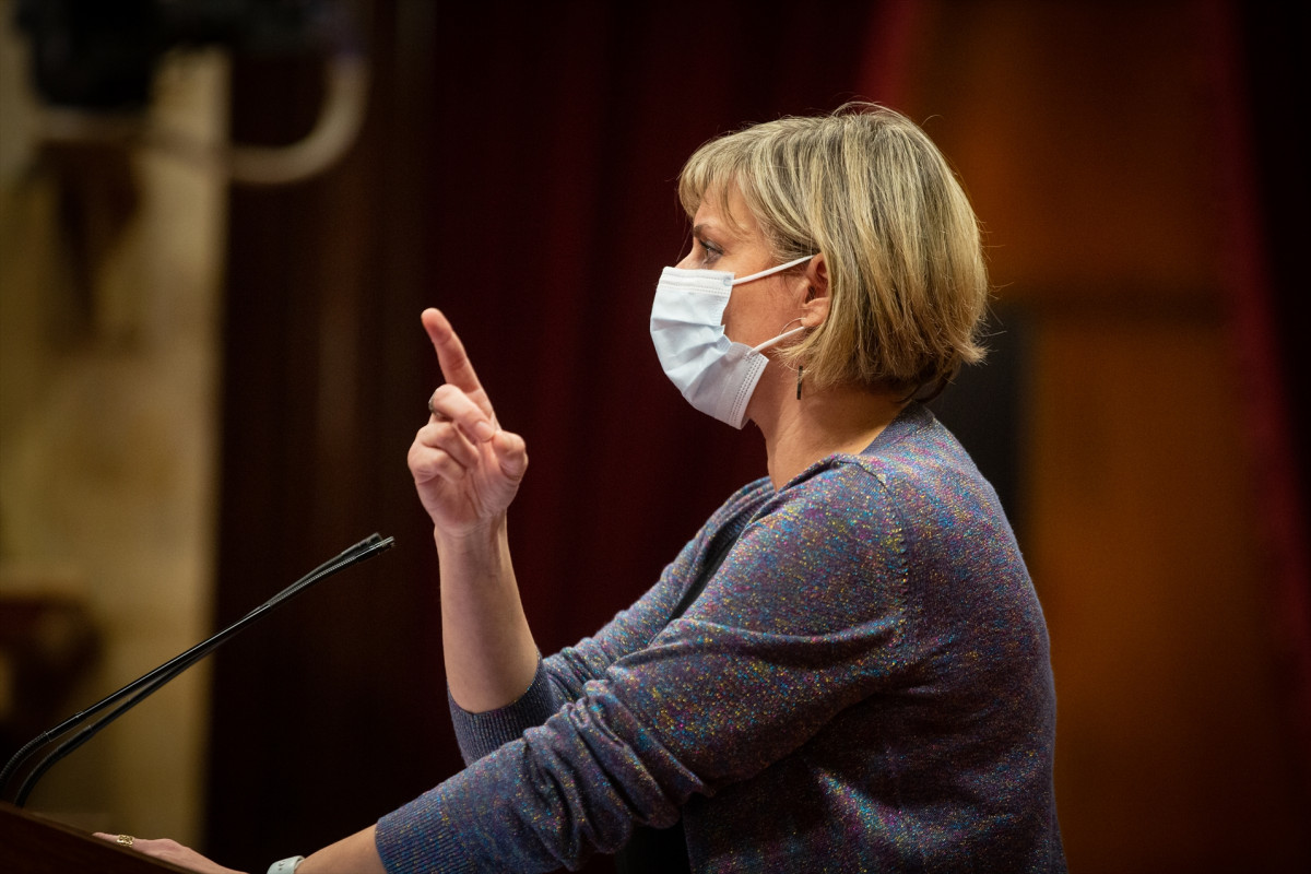 La consellera de Salut de la Generalitat, Alba Vergés, durant un ple del Parlament