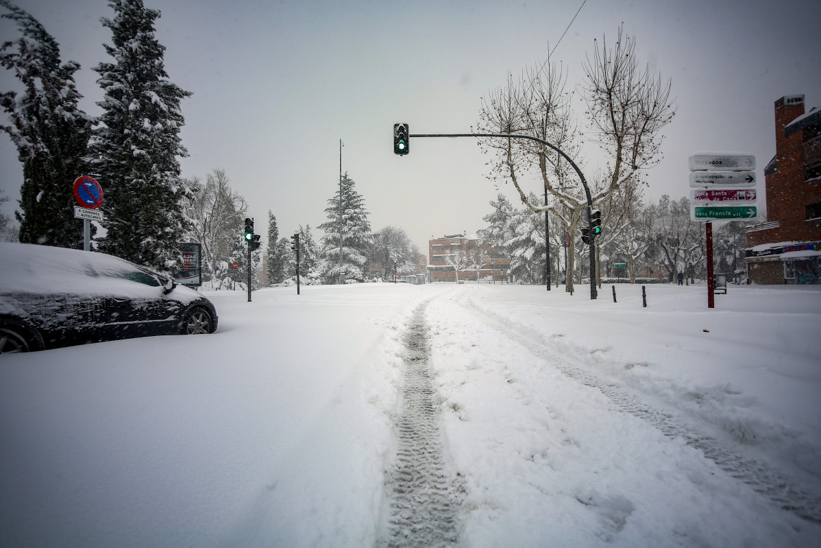 Entrada de Pozuelo desde la carretera de Carabanchel cubierta de nieve por la borrasca Filomena, en Madrid (España) a 9 de enero de 2021.
