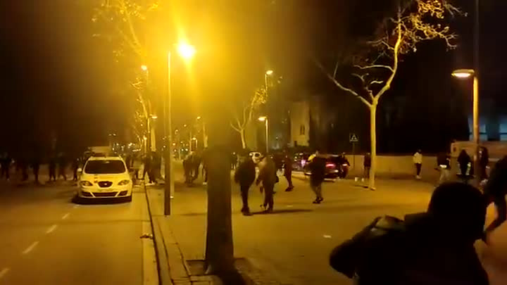 Pallejà. Imágenes como estas,a parte de ser cada vez más habituales,demuestran que hay que ir en trinomios como hacen en Francia cuando desaparece la