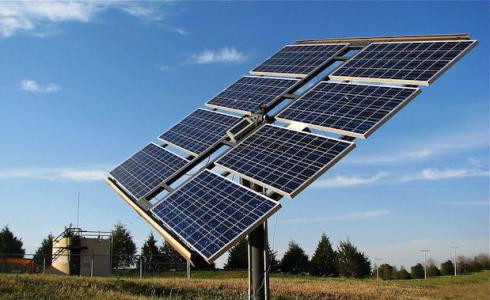 Iberdrola prestará servicios a los pequeños productores de energía solar fotovoltaica