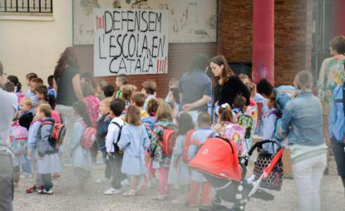 La familia de Balaguer que pidió más castellano para sus hijos cambia de colegio