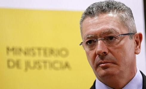 Ruiz-Gallardón niega el cobro de comisiones por la compra de Inassa