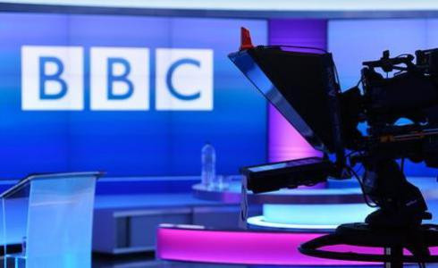 Un equipo de la BBC, detenido por grabar las condiciones laborales en Qatar