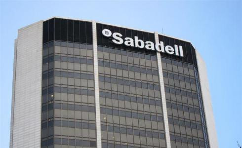 Granollers impone las primeras multas al Banco de Sabadell por tener pisos vacíos