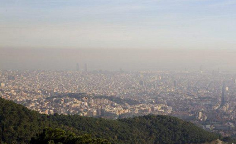 Se supera el umbral de ozono en Barcelona y Plana de Vic por la ola de calor